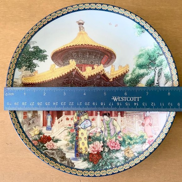 Imperial Jingdezhen Porcelain Forbidden City "Pavilion of 10,000 Springs" Plate - Picture 5 of 7